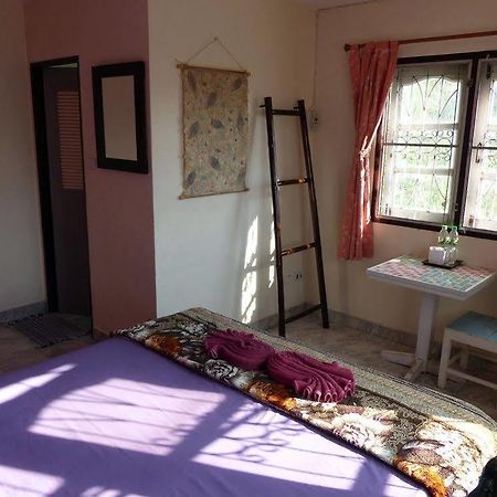 Kavil Guesthouse 2 Csiangmaj Kültér fotó