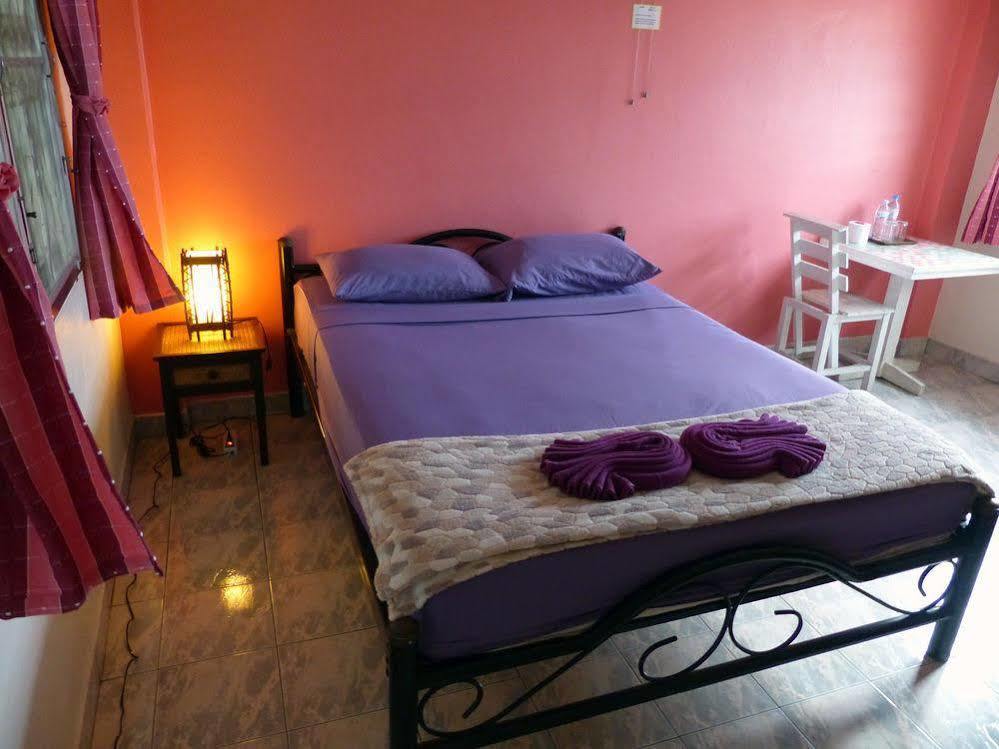 Kavil Guesthouse 2 Csiangmaj Kültér fotó
