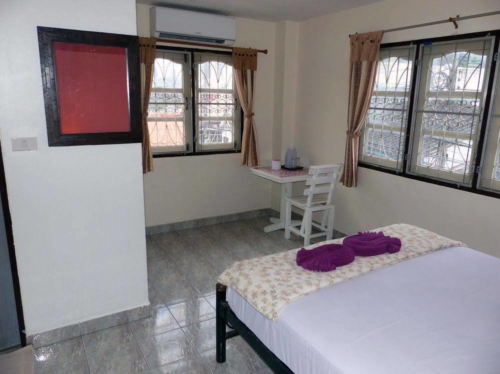 Kavil Guesthouse 2 Csiangmaj Kültér fotó